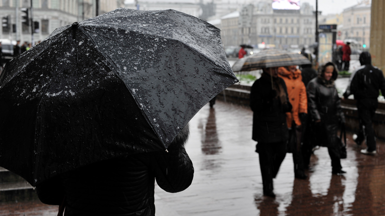 В Петербурге объявлен «желтый» уровень опасности из-за погоды