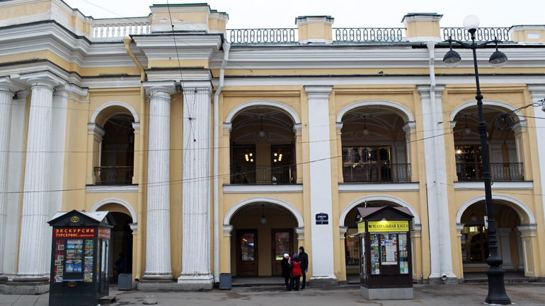 В Петербурге следователи предъявили обвинения стрелявшему в сотрудника ОМОНа у «Гостиного двора»