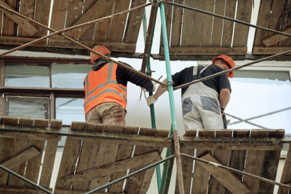 Реставрационные работы затронут два здания на площади Островского в 2023 году