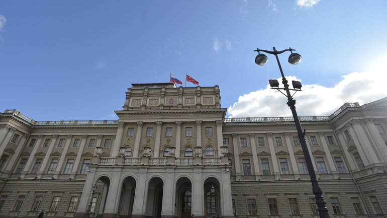 В Петербурге депутаты поддержали идею публиковать обезличенные декларации о доходах