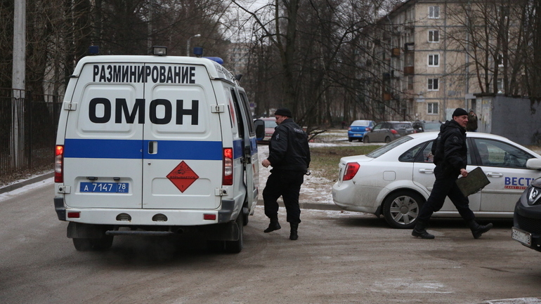 Во вторник в Петербурге из-за писем «минеров» эвакуировали 1300 человек