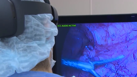 Петербургские онкологи провели операцию в VR-очках