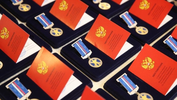 Пятеро юных петербуржцев-героев получили специальную награду «За проявленное мужество»