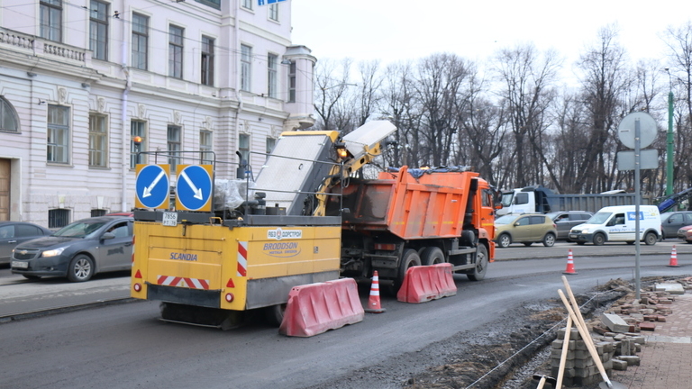 В Петербурге починят 130 километров дорог в 2023 году