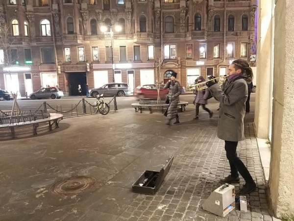 Уличные музыканты Северной Столицы начали подавать заявки на выступления 
