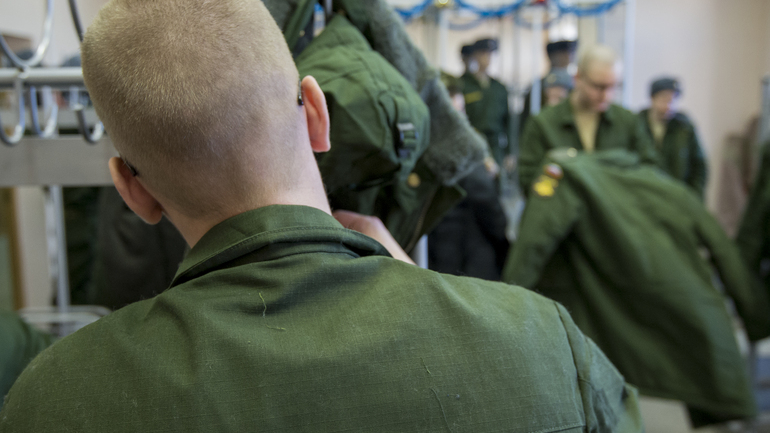 В Петербурге хотят вернуть обязательную постановку на воинский учет при переезде
