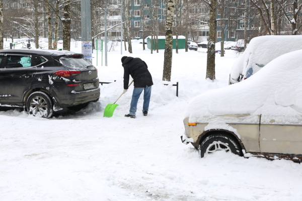 В Петербурге по уголовному делу о плохой уборке снега задержан еще один подозреваемый