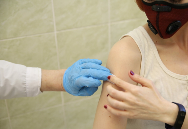 В Петербурге появился новый способ вакцинации без уколов
