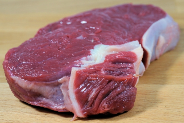 Врач поделился своим мнением о продаже искусственного мяса в США