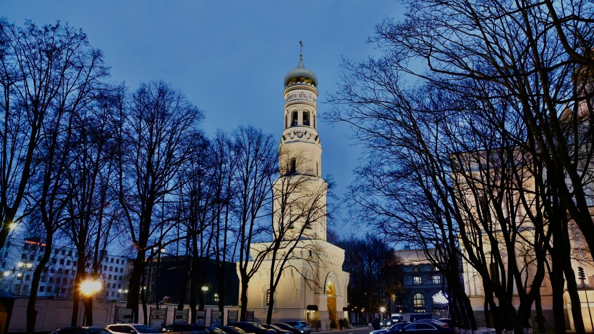 Митрополит Варсонофий освятил храм воссозданной колокольни Воскресенского Новодевичьего монастыря