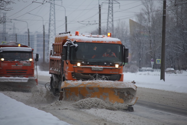 В Петербурге общественный транспорт усилил работу из-за погодных трудностей