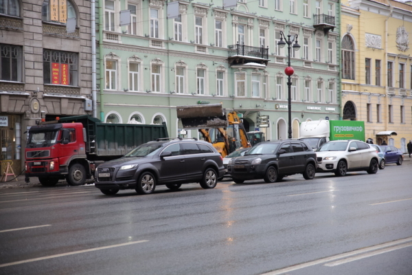 В сентябре отремонтируют 250 километров петербургских улиц