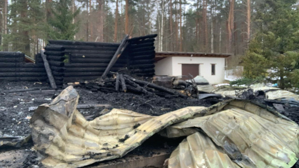 В поселке Портовое при пожаре в доме погибли двое детей: возбуждено уголовное дело