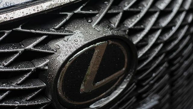 В России отзывают более 8 тысяч автомобилей Lexus из-за проблем в бензобаке