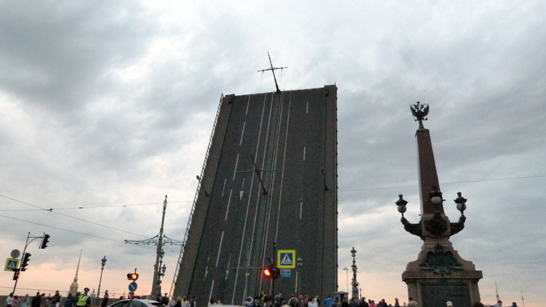 В Петербурге изменили график разводки Троицкого моста из-за подготовки к «Алым парусам»