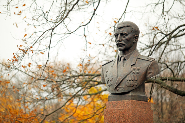 В Зеленогорске ко Дню Победы планируют установить бюсты Героям Советского Союза