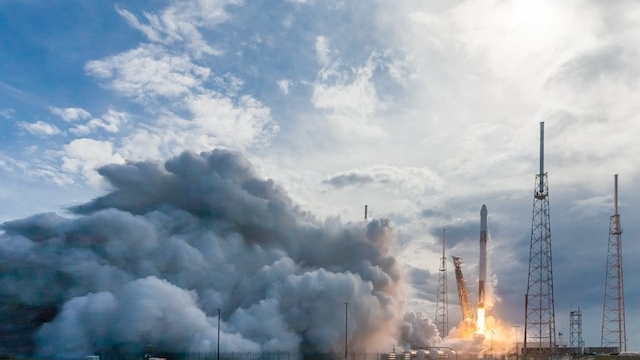 Во Флориде отменили запуск Falcon 9 с российским космонавтом на борту