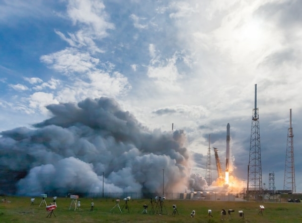 Ракета Falcon 9 с российским космонавтом на борту вышла на орбиту