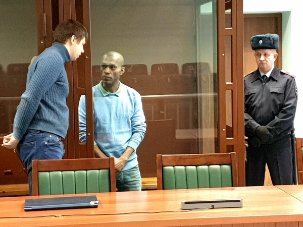 В Петербурге суд отказался отпустить в Испанию осужденного на 14 лет наркодилера