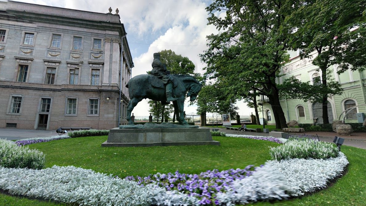 В Петербурге специалисты планируют впервые за 114 лет отреставрировать памятник Александру III перед Мраморным дворцом