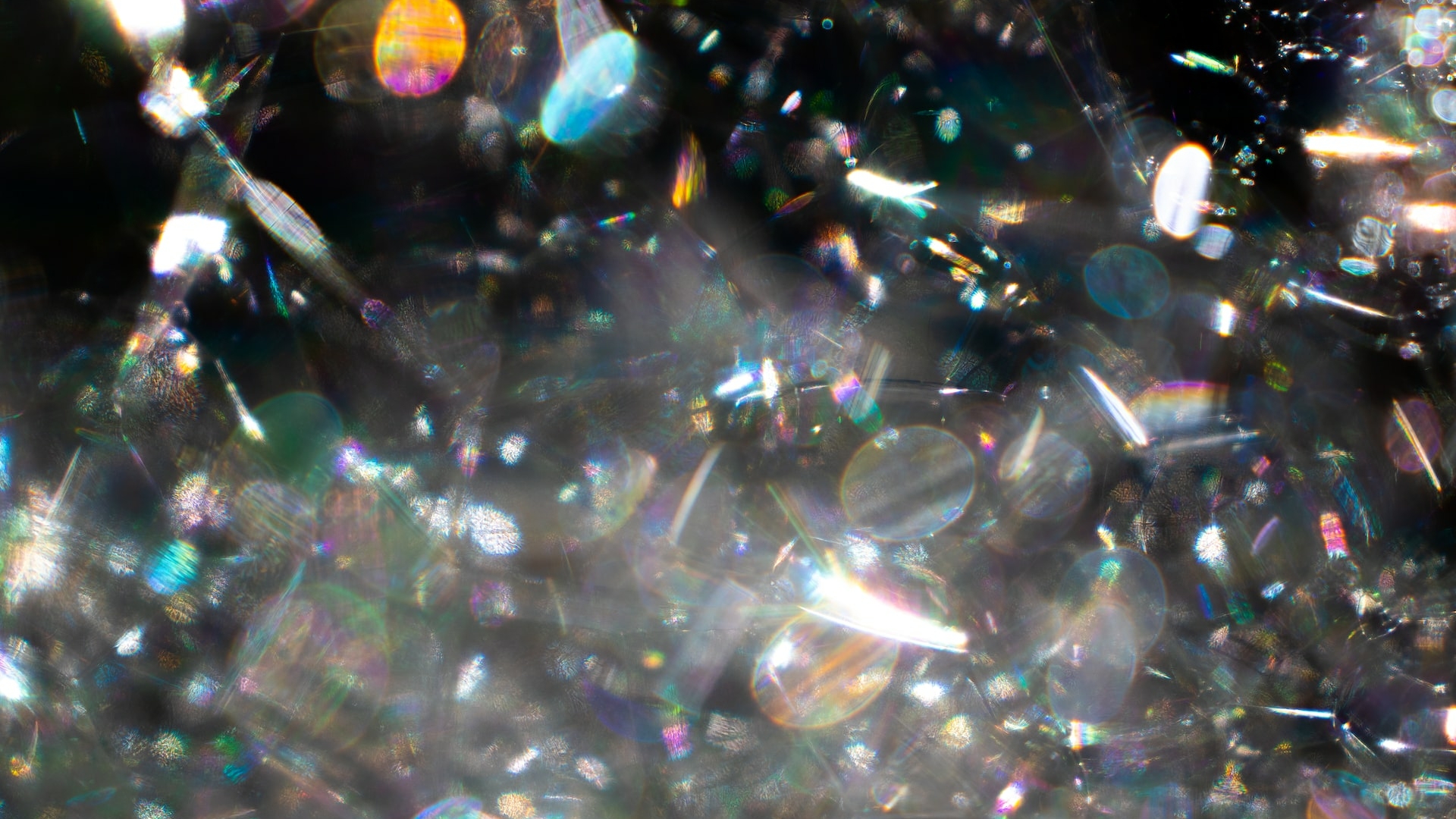 Российские ученые откопали самый древний в мире алмаз