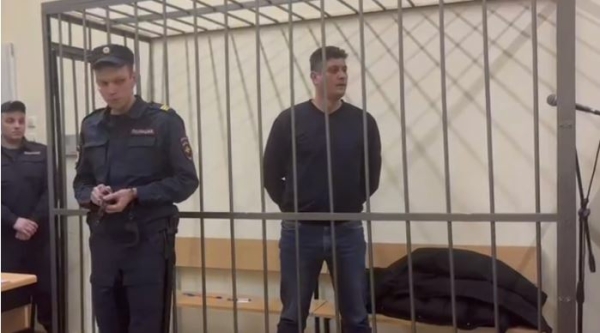 В Петербурге суд отправил под стражу экс-замначальника УСБ по делу о взяточничестве