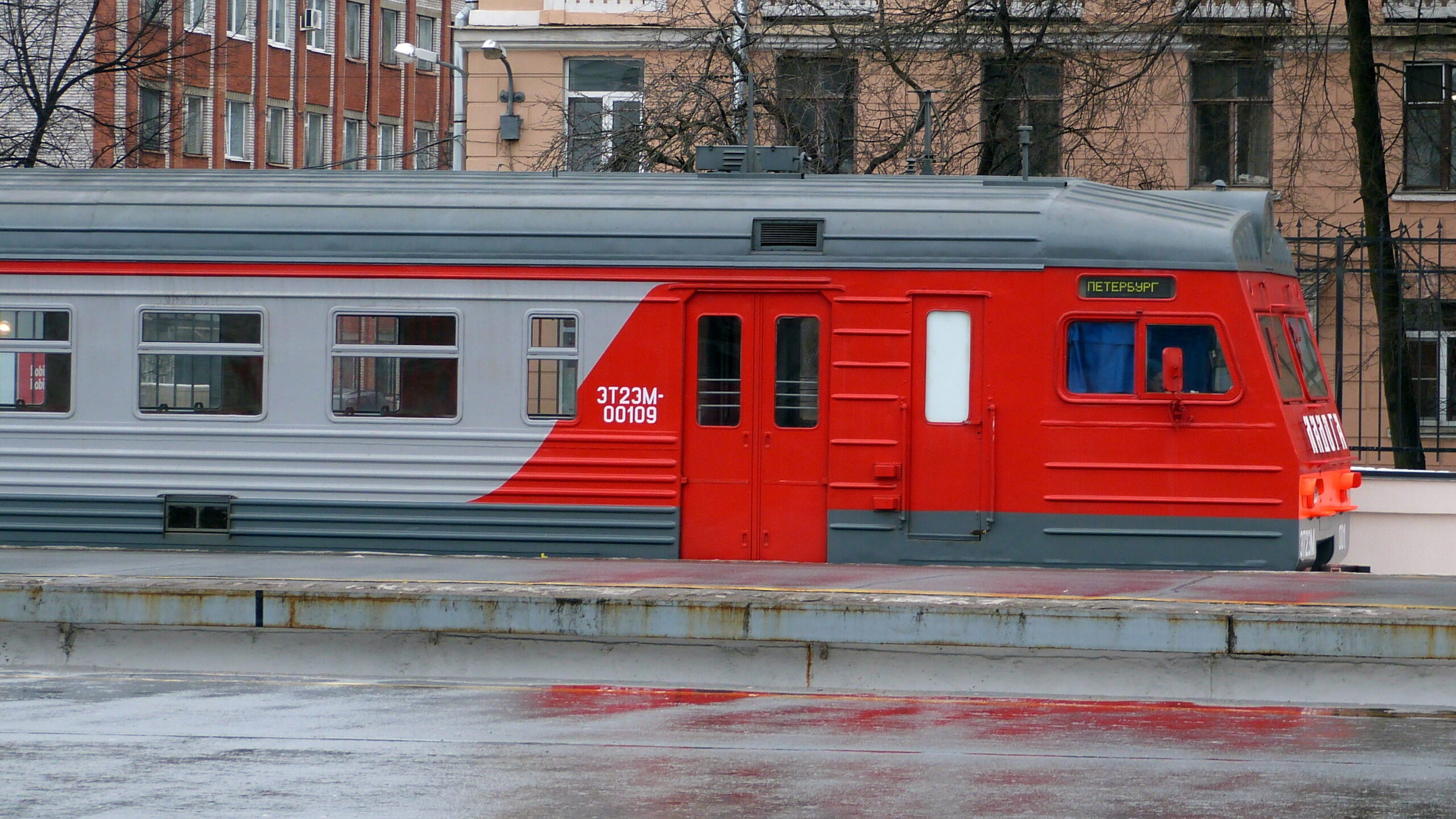 Тактовое движение электричек по «Петербург-Ораниенбаум» введут 22 мая