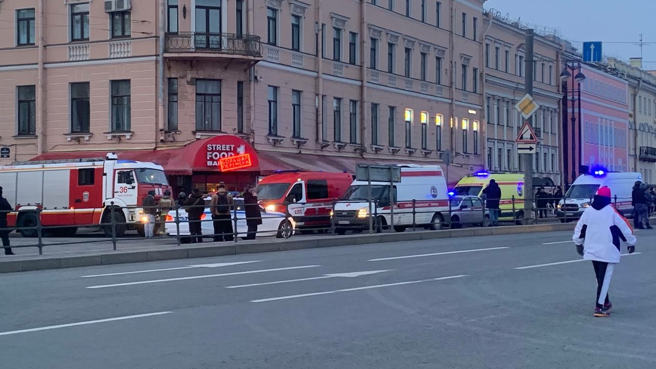 В Петербурге задержали подозреваемую в причастности к взрыву кафе
