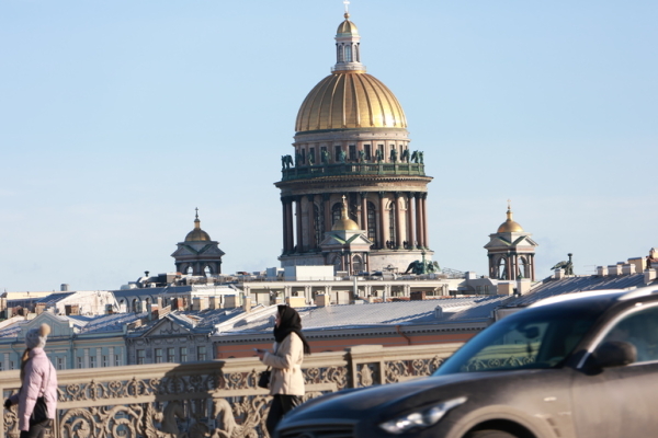 В Петербурге 14% жителей намерены продлить отдых после Дня России