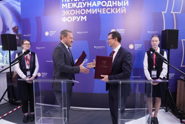 ЗакС Петербурга и Высшая школа экономики заключили договор о сотрудничестве