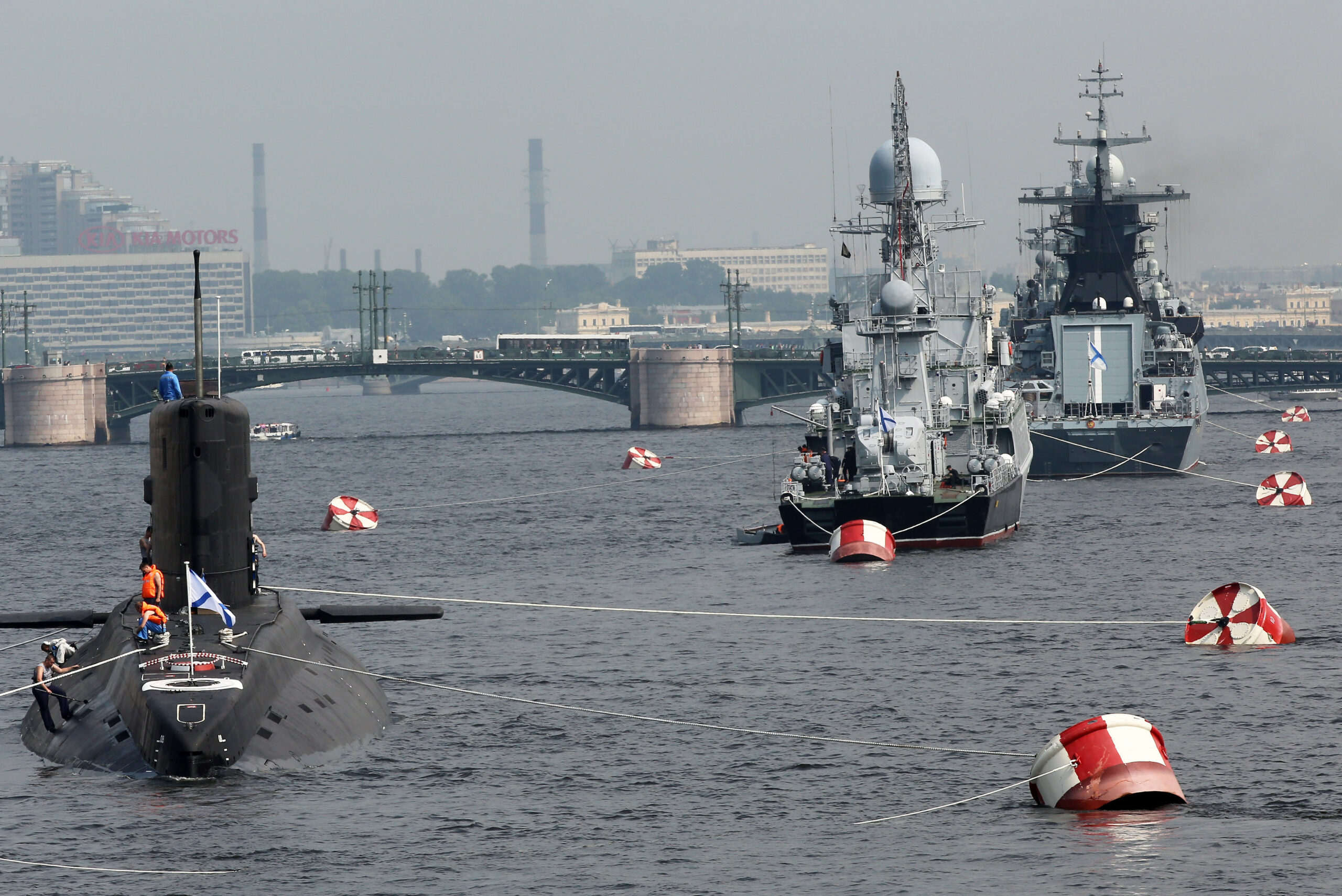 Петербург 2023. С днем ВМФ. 31 Июля день военно-морского флота. Морской конец. Движение кораблей по Неве в 22 году.