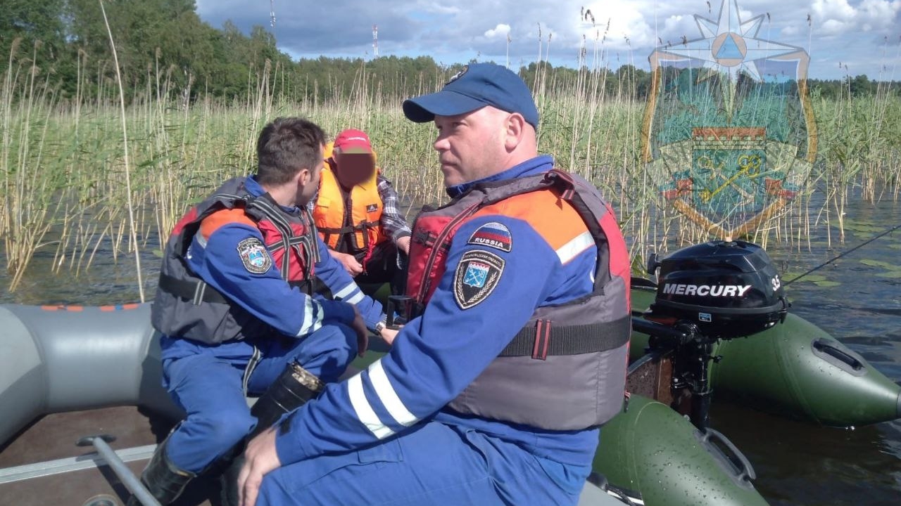 В Ленобласти спасатели избавили рыбака от печальной участи