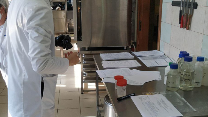 Количество подхвативших острую кишечную инфекцию в школе Кировского района увеличилось до 56 человек