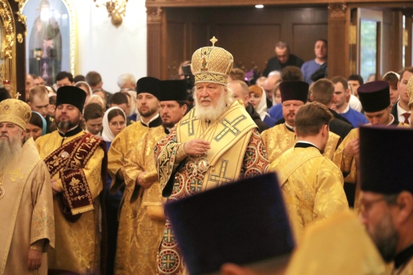 Восстановленный храм Воскресения Христова на Смоленском кладбище освятил патриарх Кирилл