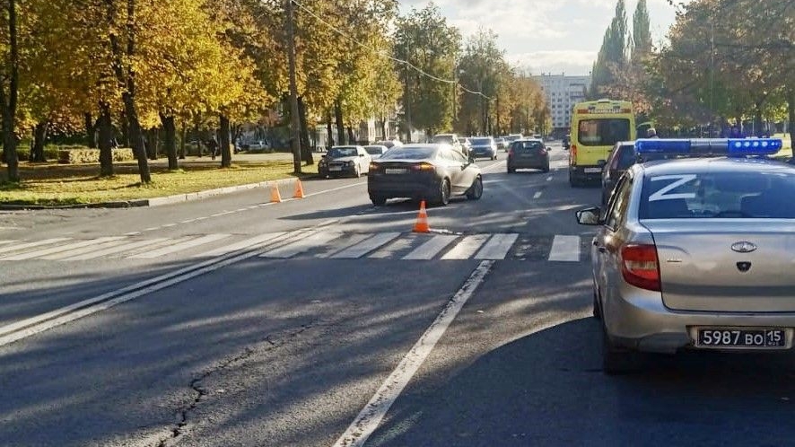 В Петербурге мужчина на иномарке переехал 82-летнюю пенсионерку на пешеходном переходе