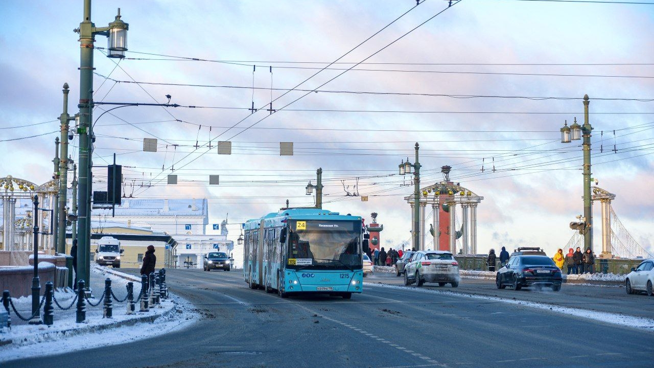 Петербург в 2024 году обновит четверть автобусного парка
