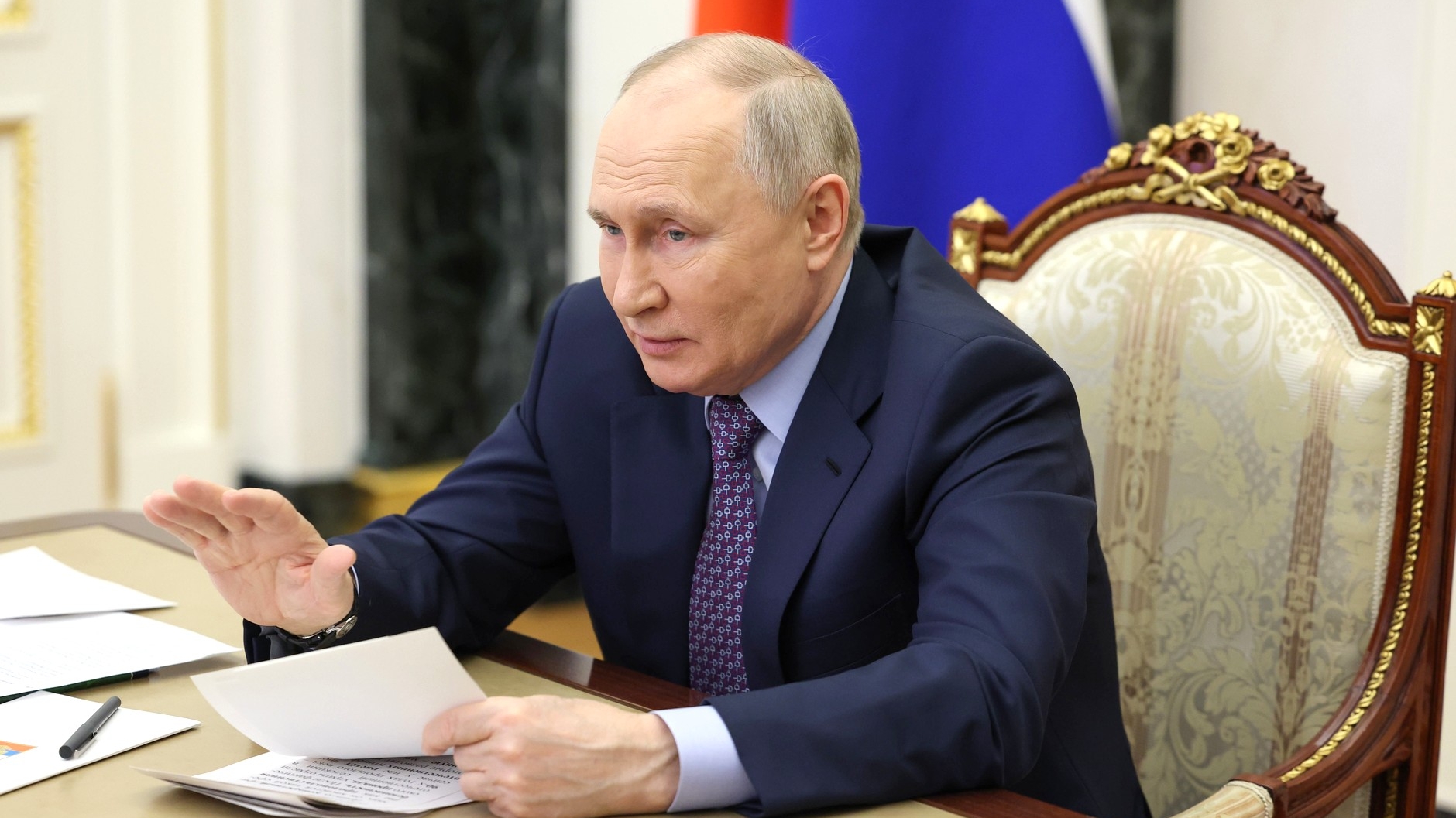 Президент РФ приехал в Петербург 26 апреля для обсуждения актуальных проблем