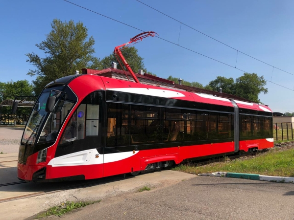 В Петербурге временно изменят движение трамваев на Бухарестской улице из-за ремонта путей