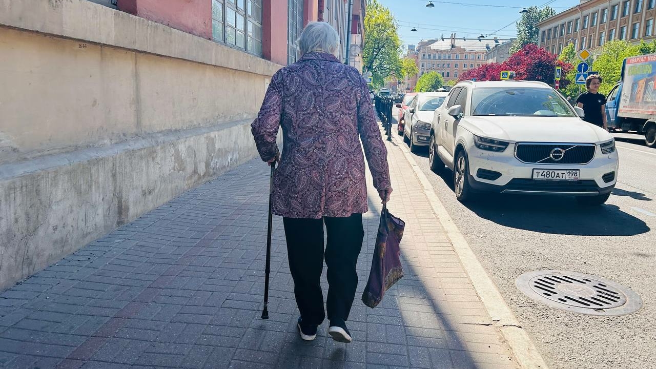 Петербургским пенсионерам напомнили о графике выплат в июле
