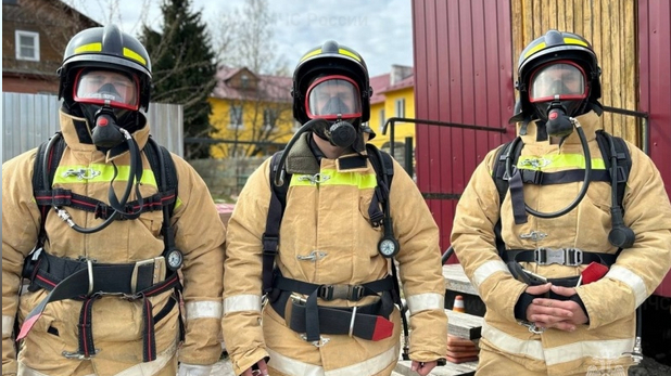 Юные пожарные Лодейнопольского района приняли участие в профессиональных соревнованиях