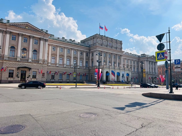 В Петербурге расширят жилищные льготы для многодетных семей и студентов