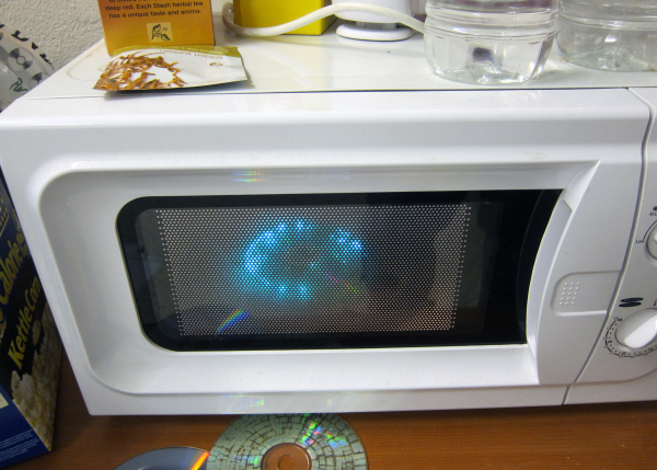 Роспотребнадзор развеял мифы про СВЧ-печь