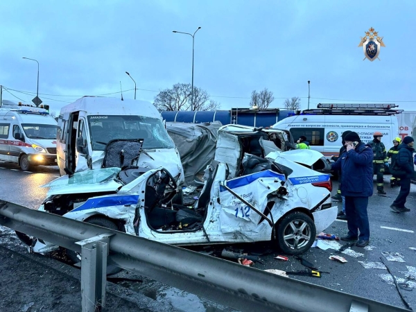 Полицейский погиб в аварии на Московском шоссе в Шушарах