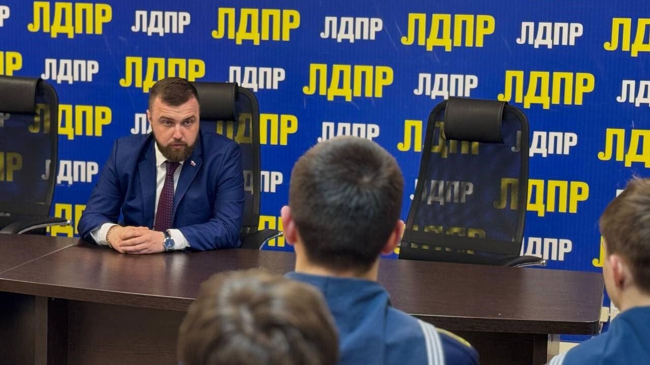 Депутат Евгений Ененков: наша молодежь — это настоящие патриоты