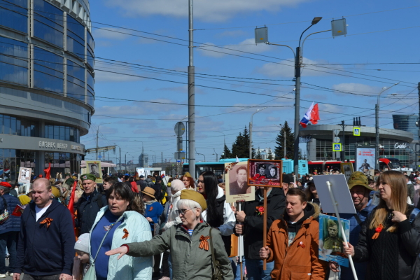 Шествие «Бессмертного полка» в Петербурге собрало свыше миллиона человек