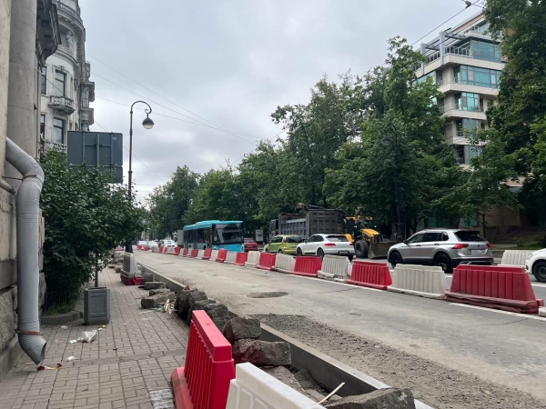 Автомобилистам на заметку: где в городе введут ограничения движения