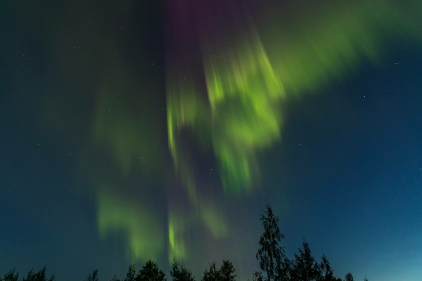 Жители Парнаса полюбовались Северным сиянием над собственными дворами