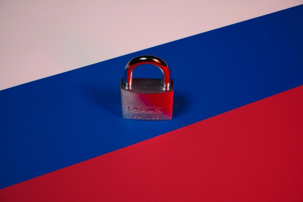 Роскомнадзор ограничивает звонки в Telegram и WhatsApp*