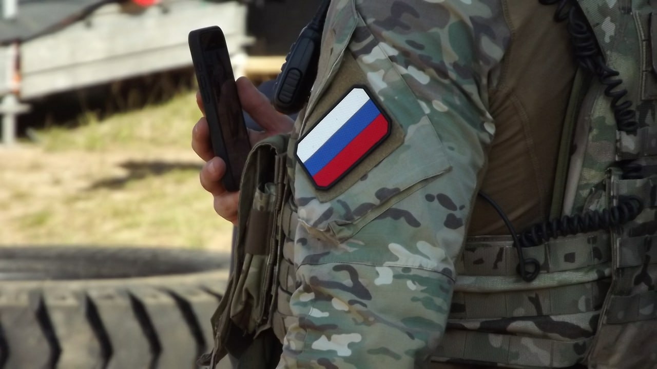 Более ста школьников провели неделю в палаточном лагере у Невского пятачка