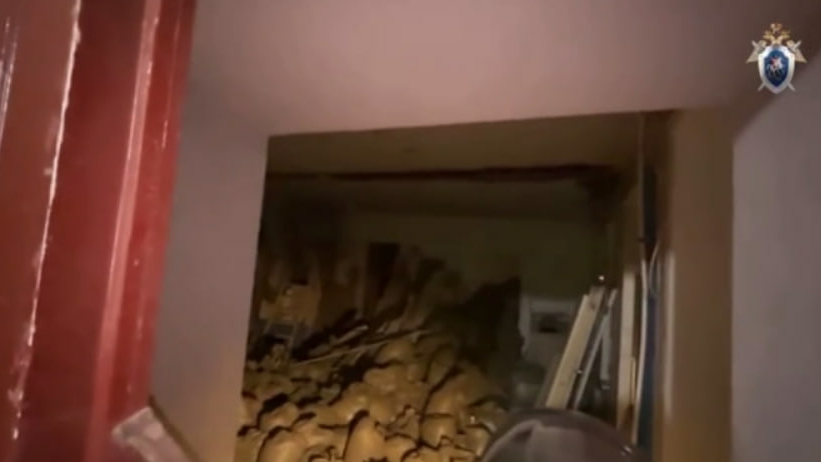 Перекрытие рухнуло в квартире на Невском и привело к гибели человека